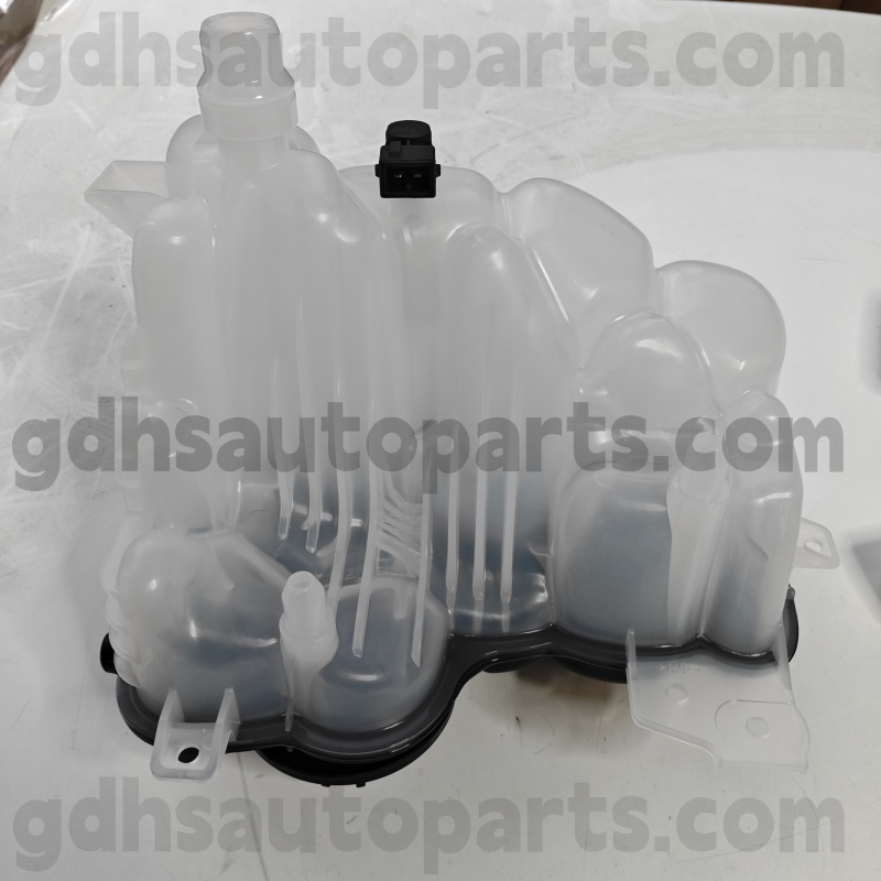 996316 Nissens -Expansionstank für Range Rover Velar OE -Nr. LR128194